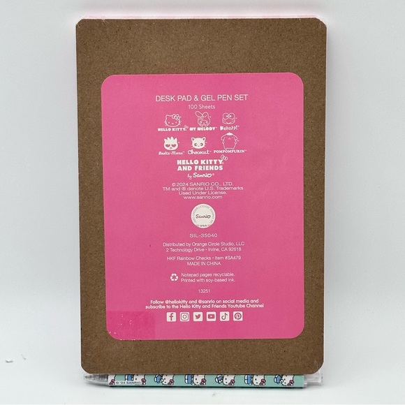 Sanrio Hello Kitty and Friends Desk Pad & Gel Pen Set (Rainbow Checks) - Picture 4 of 5